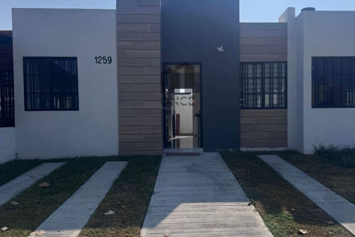 Casa en renta en Villa de Álvarez, Colima